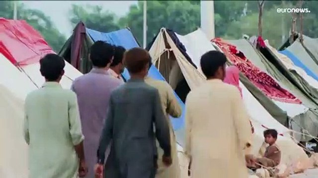فيديو: إجلاء الآلاف في باكستان بسبب الفيضانات