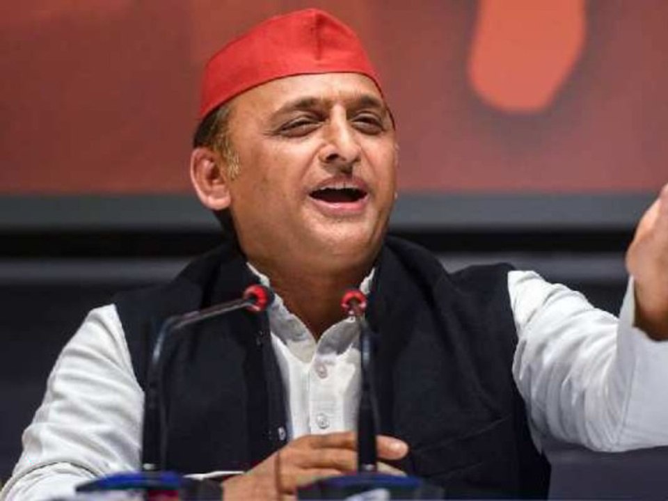 UP News: ना..ना... करते आखिर Akhilesh Yadav को आना ही पड़ा Noida