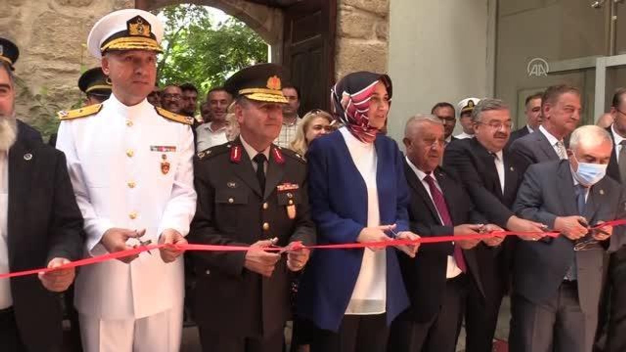 Afyon haberleri: AFYONKARAHİSAR - Büyük Taarruz'un 100. yılında "Zafer Halk Yürüyüşü" düzenlendi