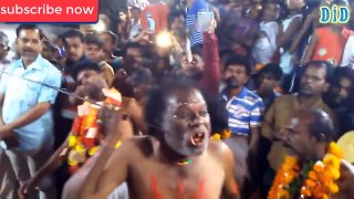 Video made in the Indian Navratri festival in which devotees became emotional in the devotion of Kali Maa