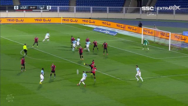أبها يتغلب 2-1 على الرائد في دوري روشن السعودي.. وبدر حارب: صالح العمري كان الورقة الرابحة لأبها.. والدغيثر: الرائد شعر بأن المباراة انتهت قبل الآوان