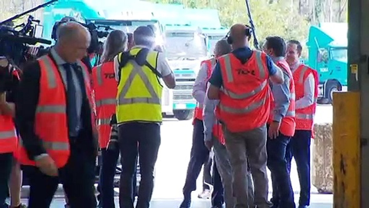 Union and business united at Parliament House job summit on bids for government to commit more money to TAFE