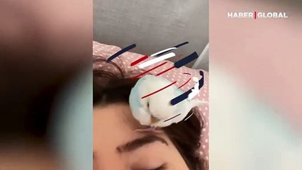 Kafeste yatmak istemeyen kuşun sahibi ile komik kavgası 'Yatmıcam işte'