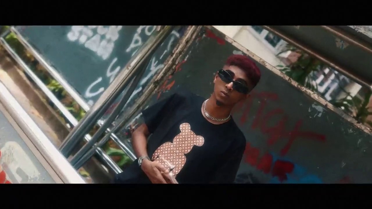 MC STΔN - BROKE IS A JOKE ( Official Music Video )