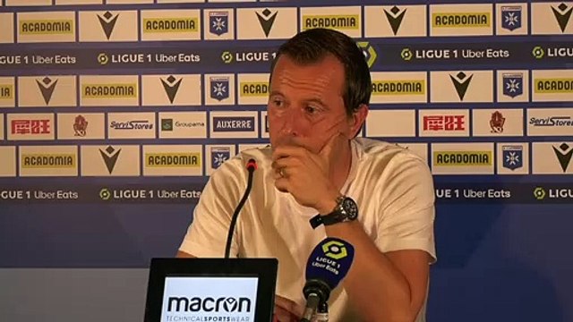 Julien Stéphan Je suis à 100derrière les joueurs