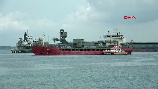 Çanakkale gündem haberleri... ÇANAKKALE'DE KARAYA OTURAN KARGO GEMİSİ KURTARILDI