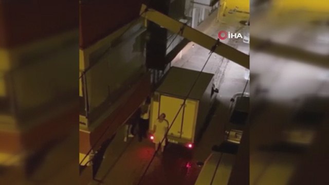 Balkon duvarına çarptı, yaşlı ev sahibine tehdit ve hakaret etti