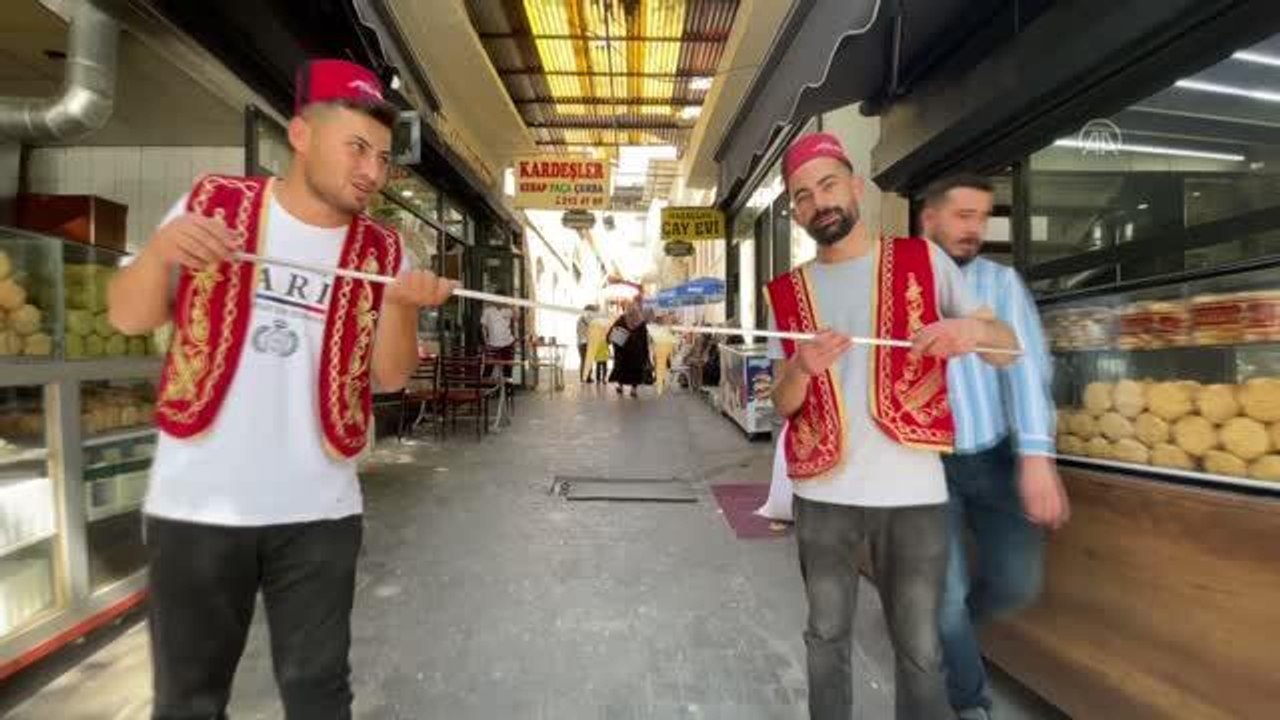 Kahramanmaraş gündem haberleri | Kahramanmaraş'ın ünlü lezzeti dondurmada günlük üretim 4 katına çıktı