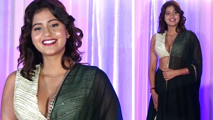 Anjali Arora Bold Black Lehenga look Troll, fans ने कहा इतनी सस्ती ड्रेस | Boldsky *Entertainment