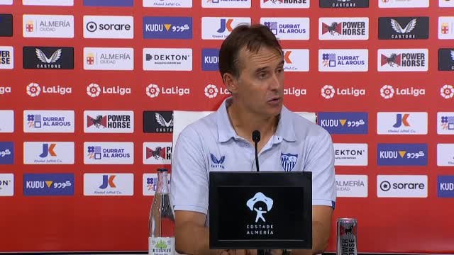 Dolorosa derrota del Sevilla ante un Almería que tuvo las ideas más claras