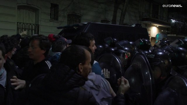 Беспорядки в ходе митинга в поддержку Киршнер