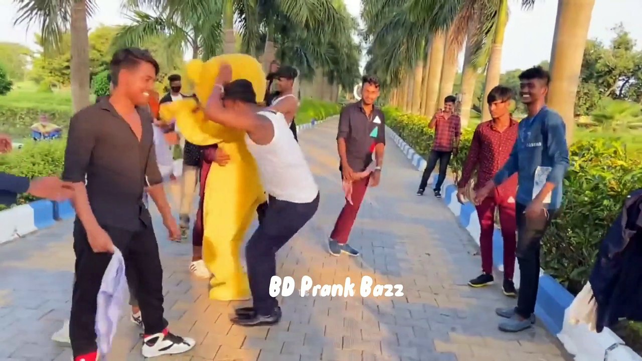 Public Prank Videos Teddy — prank on public & teddy Best Video #comedy #teddy #teddybearprank #teddybearprankinindia #prank #prankvideo #prankongirlfriend #indiaprank #fanny #fantvmexico