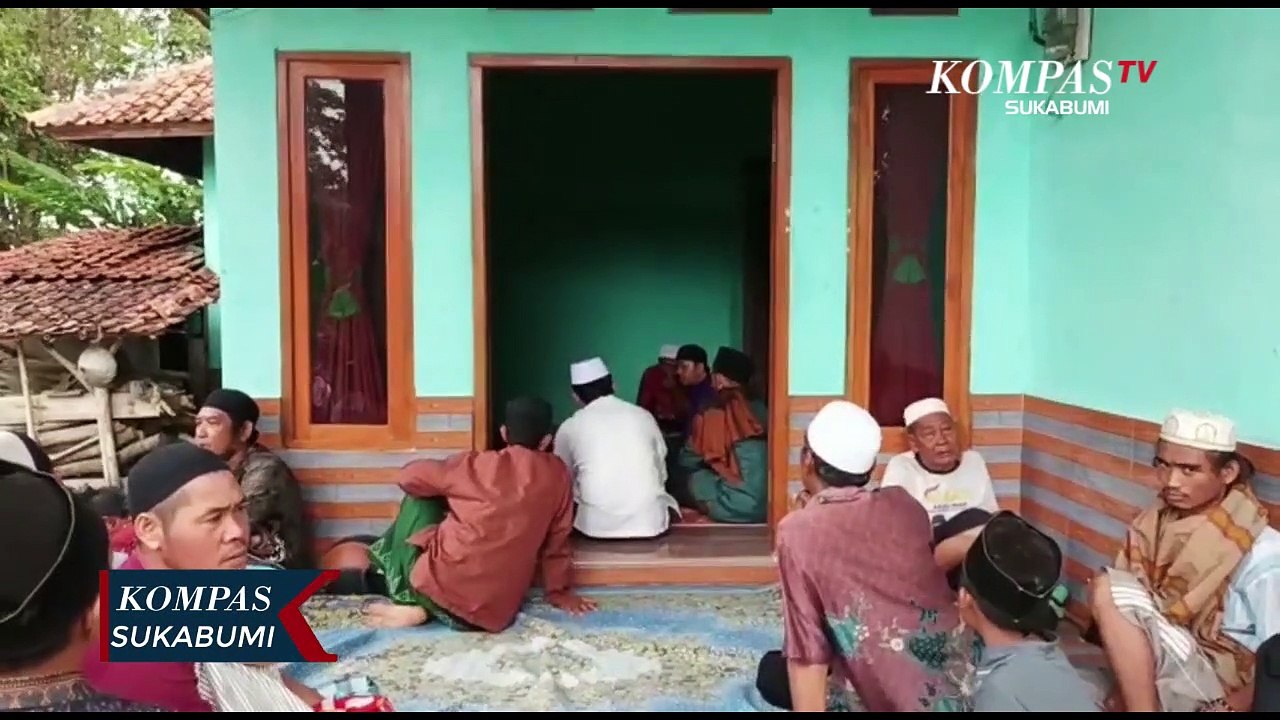 Ikut Dorong Mobil Seorang Anak Tewas Terjatuh