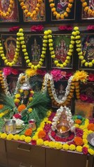 உற்றுபாருங்க.. சாமி படங்களுக்கு நடுவே ஜெயலலிதா போட்டோ.. விநாயகர் சதுர்த்தியில் பூஜை செய்த சசிகலா!