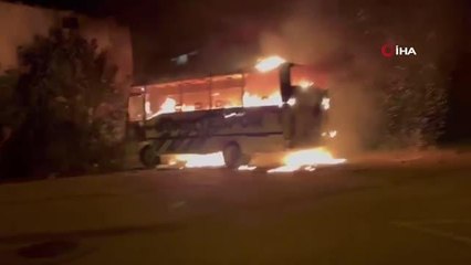 Spor kulübüne ait takım otobüsü alevlere teslim oldu