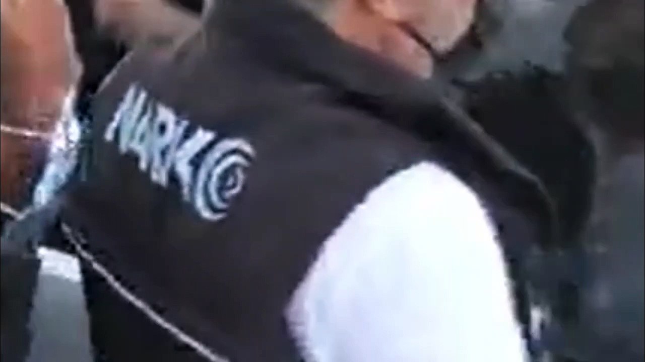 Et yüklü kamyondan 77 kilo esrar çıktı! Dailymotion Video