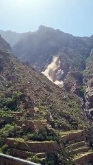 هزة أرضية تضرب الباحة.. انهيار صخري وأضرار بإحدى المدارس بالفيديو