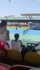 Le tennisman français Michael Kouame met une claque à son adversaire après avoir perdu