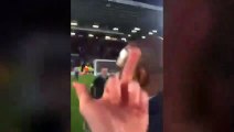 Patrick Viera se fait insulter et s'énerve contre un supporter d’Everton