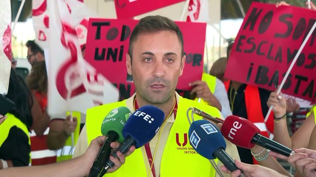 USO inicia la huelga de tripulantes de cabina y denuncia a Iberia Express