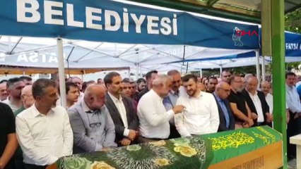 AK Parti İstanbul İl Başkanı Kabaktepe’nin annesi toprağa verildi
