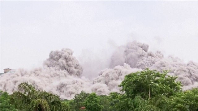 السلطات الهندية تهدم ناطحتي سحاب بنيتا بشكل غير قانوني