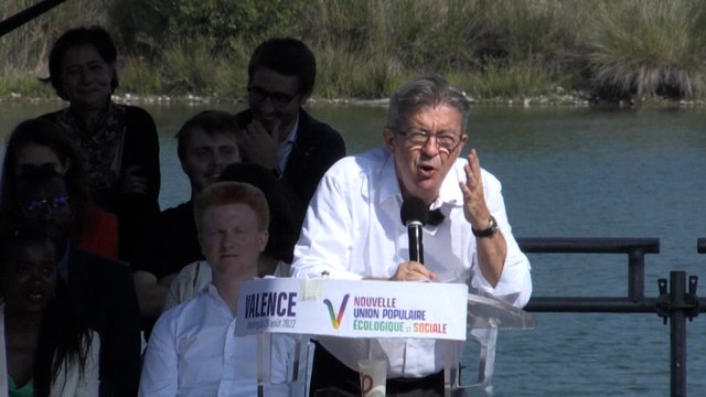 Jean-Luc Mélenchon tacle Emmanuel Macron, ce «fantôme apparu sur son jet ski»