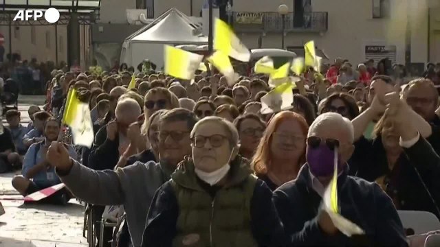 Papa: Voi aquilani gente resiliente, avete retto all'urto del sisma