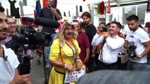 Denizli'de pazar ziyaretinde Ali Babacan ile vatandaş arasında güldüren diyalog