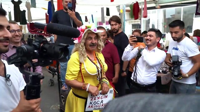 Denizli'de pazar ziyaretinde Ali Babacan ile vatandaş arasında güldüren diyalog