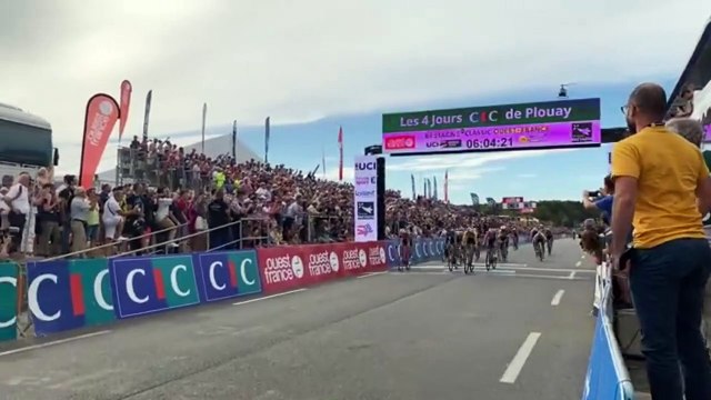 Grand Prix de Plouay 2022 - Wout Van Aert remporte la Bretagne Classic !