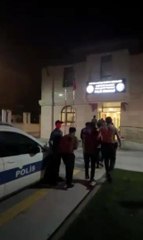 Eyüpsultan'da arıza yapan kamyonetten inen göçmenler koşarak kaçtı