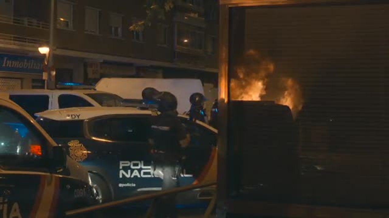 Alcalá vive una "triste" noche de fiestas tras el desalojo del ferial por una pelea entre bandas