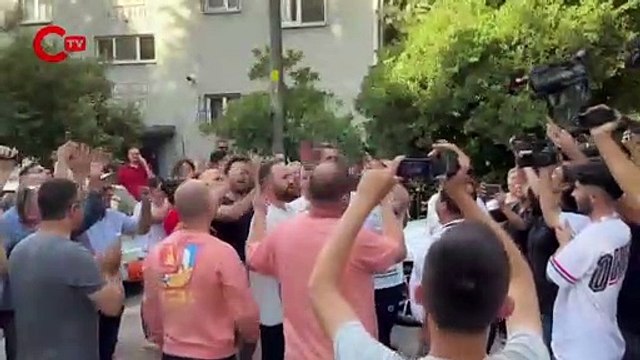 Tozkoparan'a sabah baskını: Çevik kuvvet ve iş makinaları mahalleye girdi