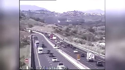 Il video della folle inversione a U in autostrada: patente ritirata e 8mila euro di multa