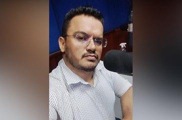 Na véspera do aniversário, radialista de Uiraúna é vítima de assalto na frente do filho de 5 anos