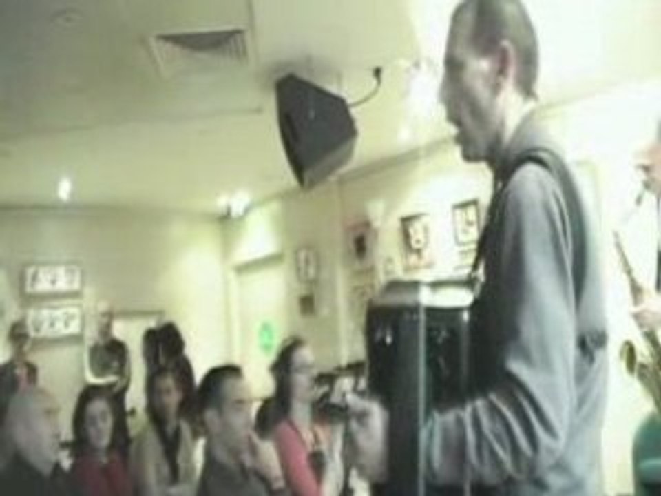 TÊTES RAIDES FNAC CHATS PELES