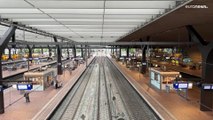 شاهد: إضراب موظفي السكك الحديدية في هولندا يشلّ حركة النقل من وإلى أمستردام