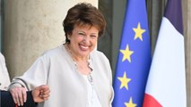 GALA VIDEO - Roselyne Bachelot en fauteuil roulant : malgré son accident, elle garde le sourire !
