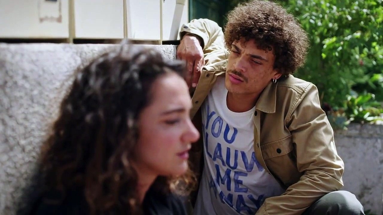 Plus belle la vie : [Indiscrétion] – Baptiste et Emma unis contre Justine