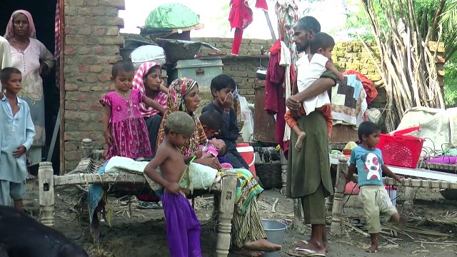 عشرات ملايين الباكستانيين يرزحون تحت وطأة فيضانات مدمرة