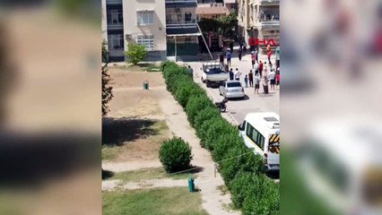 Terk edilen erkek evi ateşe verdi