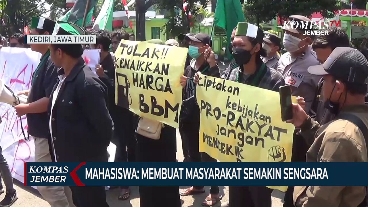 Mahasiswa Unjuk Rasa Tolak Kenaikan Harga BBM Subsidi