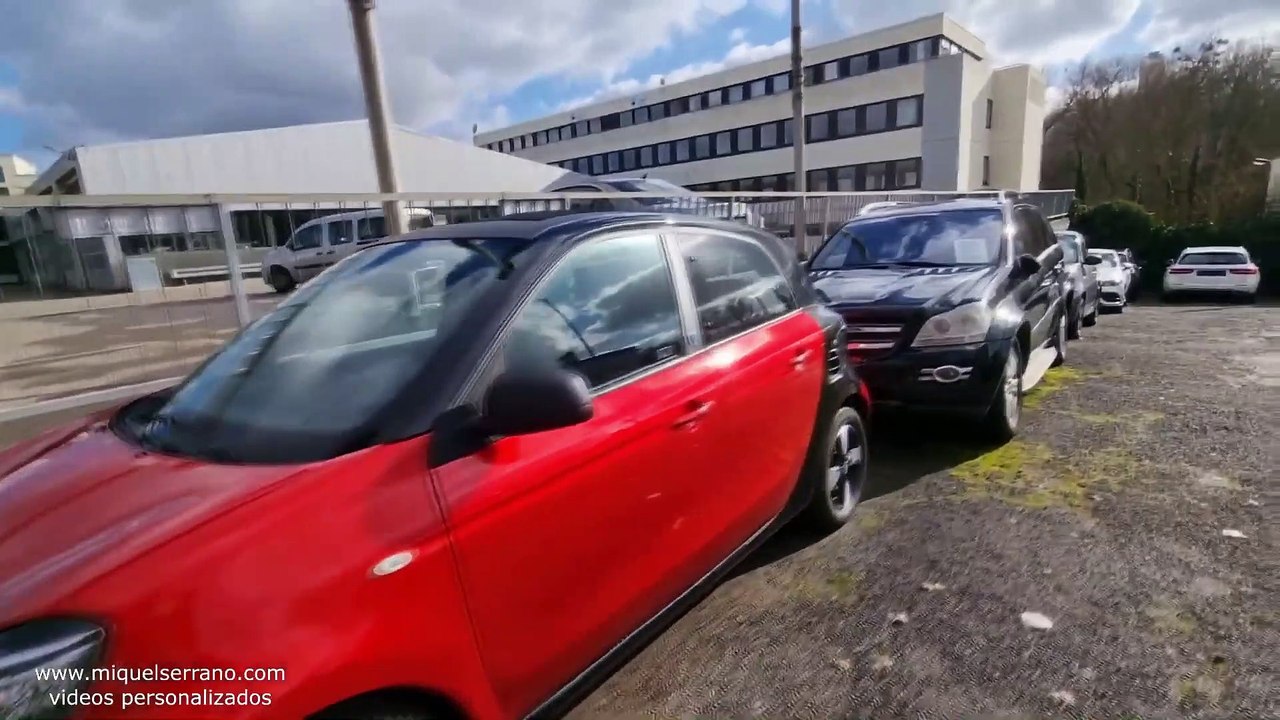 Viendo coches en Alemania: Mercedes Accidentados