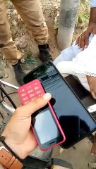 Police Madadgar-15 Korangi Industrial Area handed over 02 mobile phones