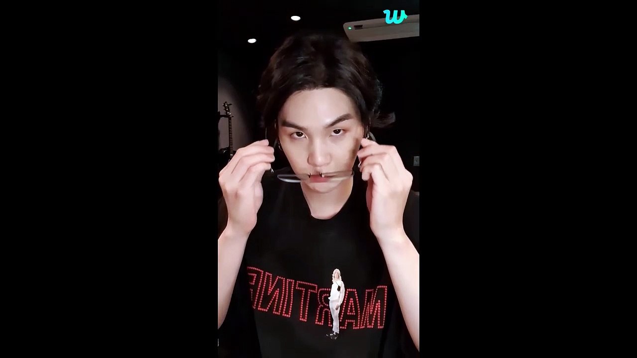 SUGA Weverse LIVE 220824 (VOSTFR)