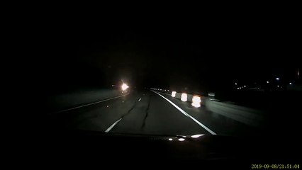 Quel danger ! Quand un canapé te coupe la route !