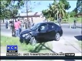Hombre acribillado dentro de carro en La Ceiba tenía antecedentes por robo