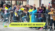 Papa Francisco reza por las víctima del terremoto de L'Aquila en 2009