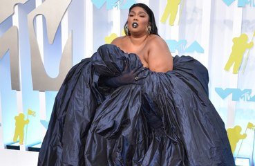 MTV VMAs 2022: Lizzo urges Americans to vote to 'change some of these laws that are oppressing us'